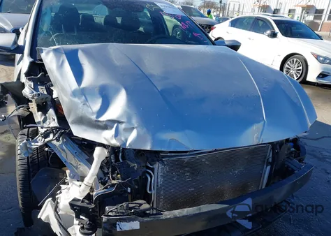 2021 Hyundai Elantra Sel z USA, uszkodzony, nr VIN 5NPLM4AG9MH021569